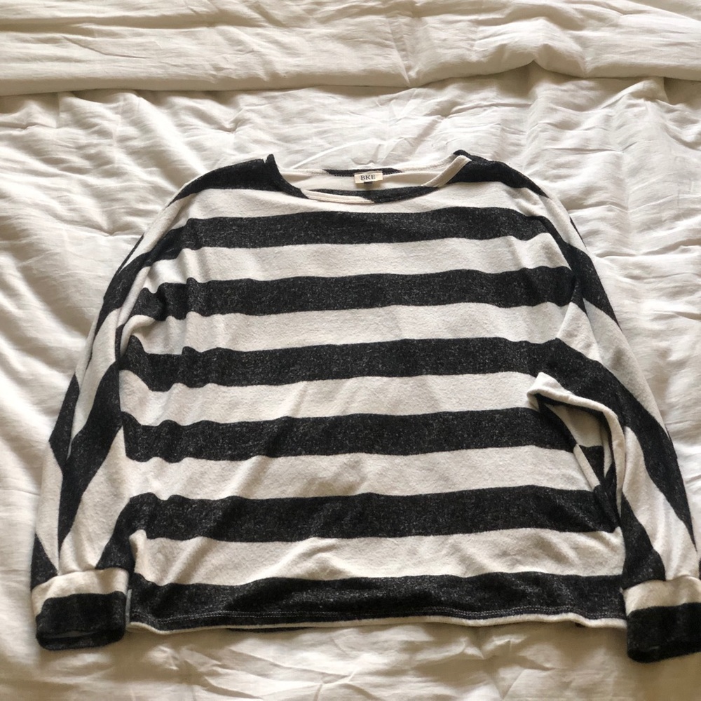 BKE Buckle B&W striped sweater